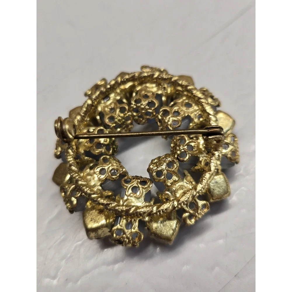 Vtg Mid Century Ice Blue Satin Glass Chaton Rhinestone Wreath Brooch Filigree